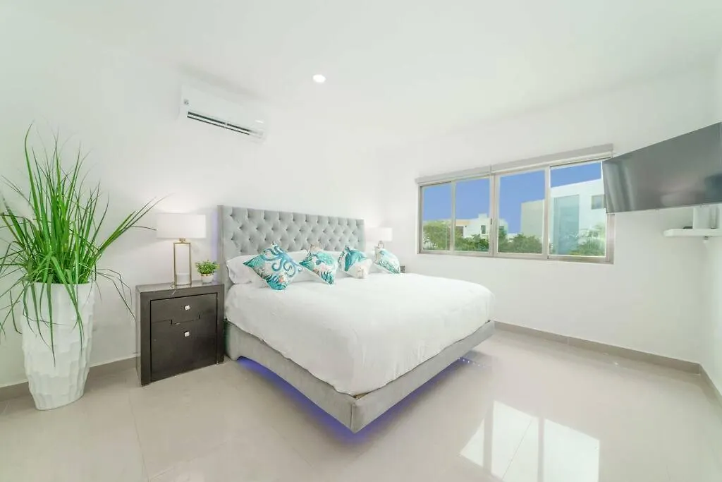 Willa Guacamaya Private Pool - 4 Bedroom - 24H 7 Security Prime Cancún